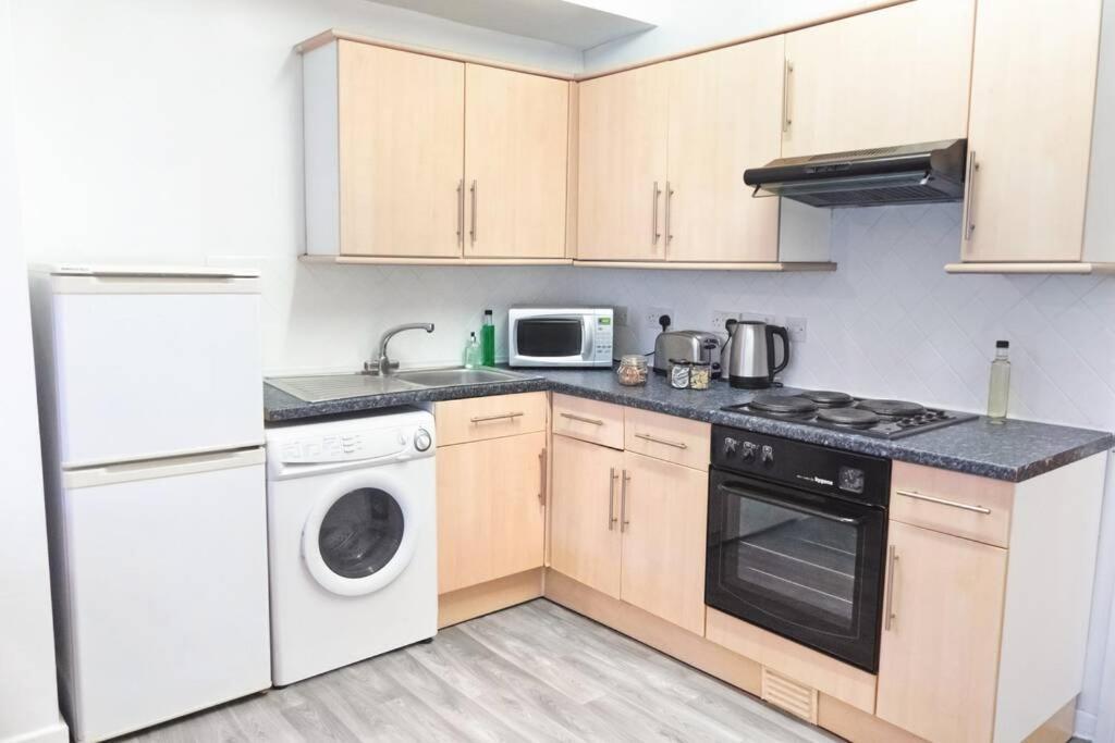 Apartment Up To 9 Close To Centre, Big Tv And Wifi Cardiff Exteriér fotografie