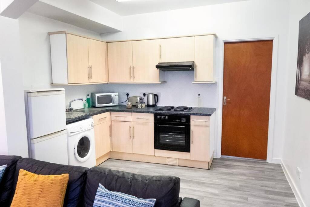 Apartment Up To 9 Close To Centre, Big Tv And Wifi Cardiff Exteriér fotografie